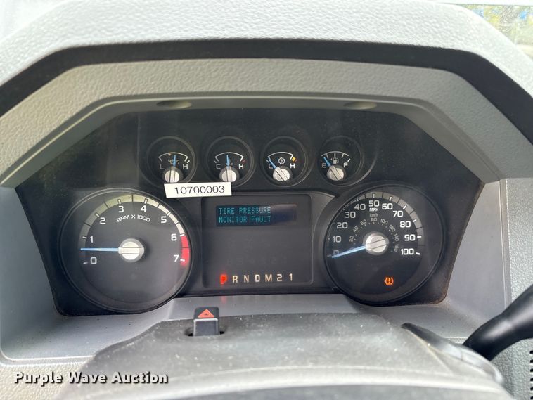 image for item EM6101 2013 Ford F250 Super Duty SuperCab pickup truck