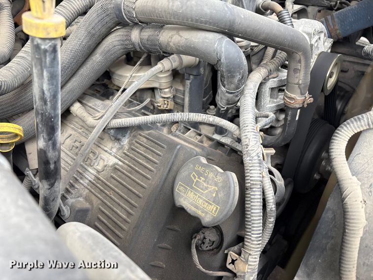 image for item EM6101 2013 Ford F250 Super Duty SuperCab pickup truck