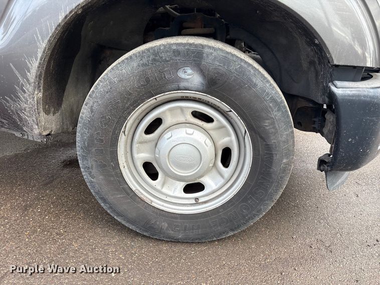 image for item EM6101 2013 Ford F250 Super Duty SuperCab pickup truck