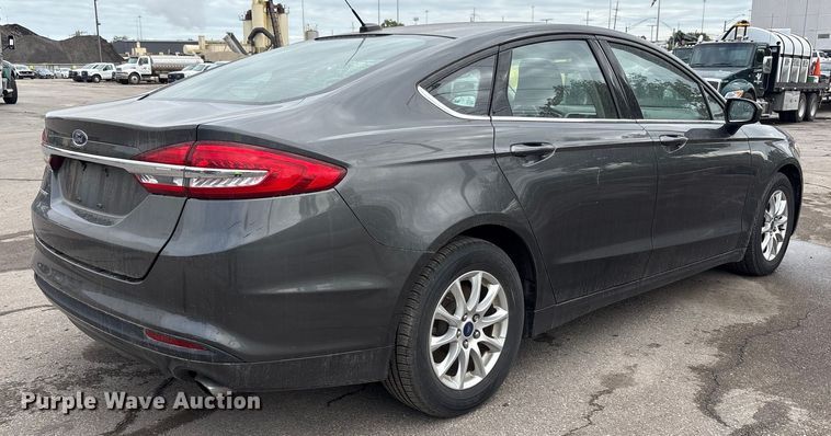 image for item EM6102 2017 Ford Fusion 
