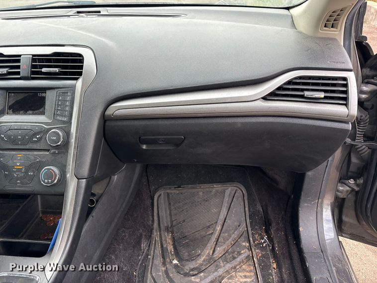 image for item EM6102 2017 Ford Fusion 