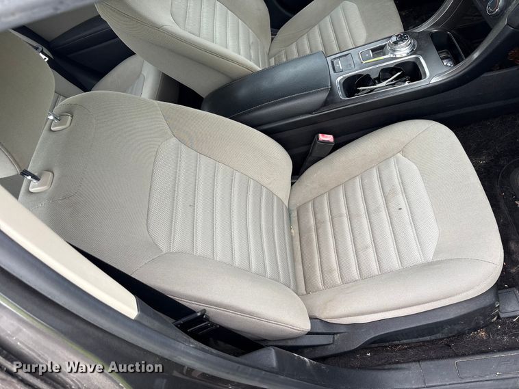 image for item EM6102 2017 Ford Fusion 