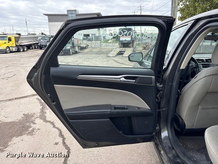 image for item EM6102 2017 Ford Fusion 