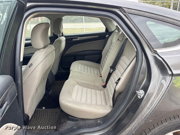 image for item EM6102 2017 Ford Fusion 