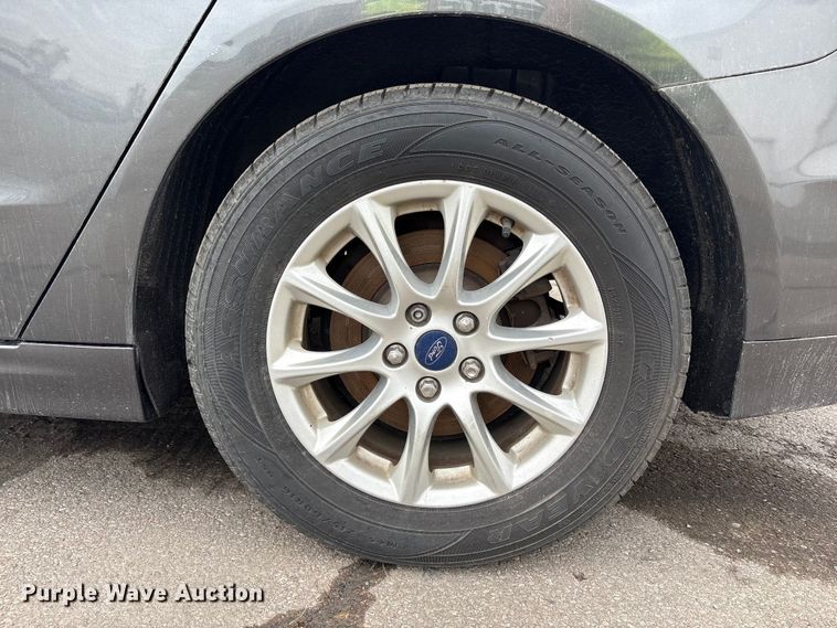 image for item EM6102 2017 Ford Fusion 