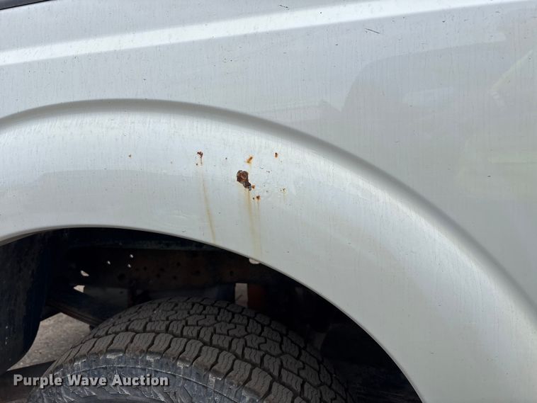 image for item EM6103 2015 Ford F250 Super Duty pickup truck