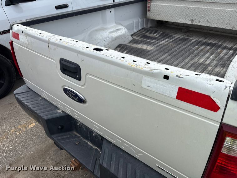 image for item EM6103 2015 Ford F250 Super Duty pickup truck