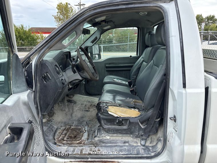 image for item EM6103 2015 Ford F250 Super Duty pickup truck