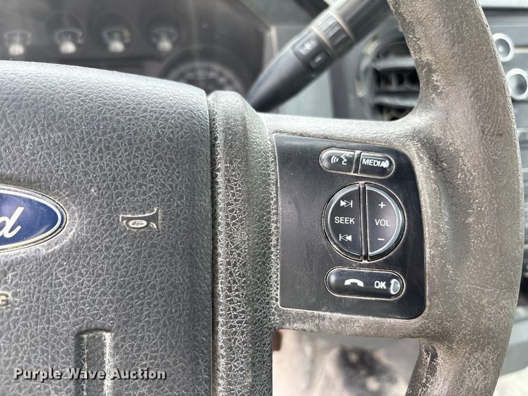 image for item EM6103 2015 Ford F250 Super Duty pickup truck