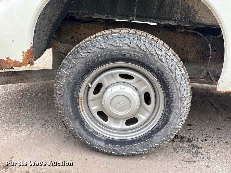 image for item EM6103 2015 Ford F250 Super Duty pickup truck