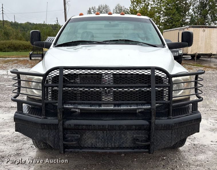 image for item EM6104 2006 Dodge Ram 3500 flatbed pickup truck