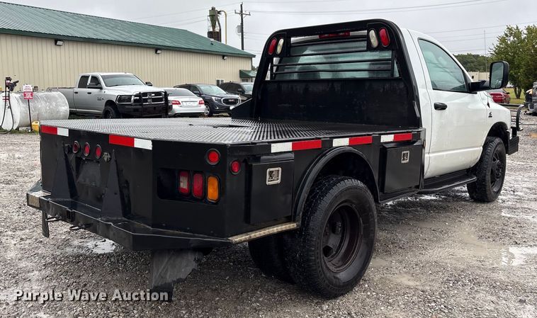 image for item EM6104 2006 Dodge Ram 3500 flatbed pickup truck