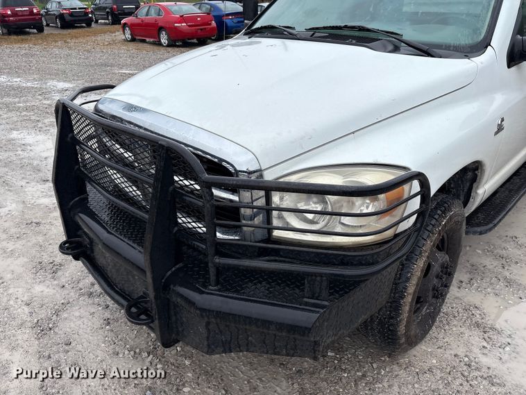 image for item EM6104 2006 Dodge Ram 3500 flatbed pickup truck