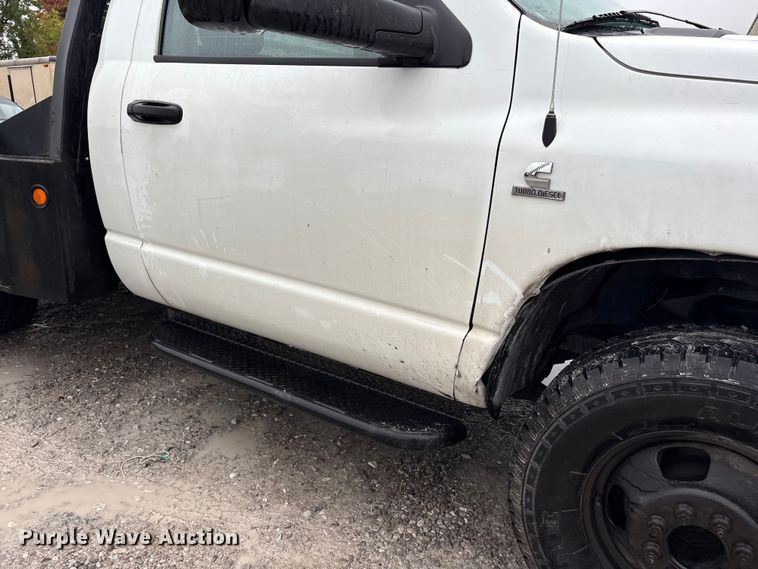 image for item EM6104 2006 Dodge Ram 3500 flatbed pickup truck
