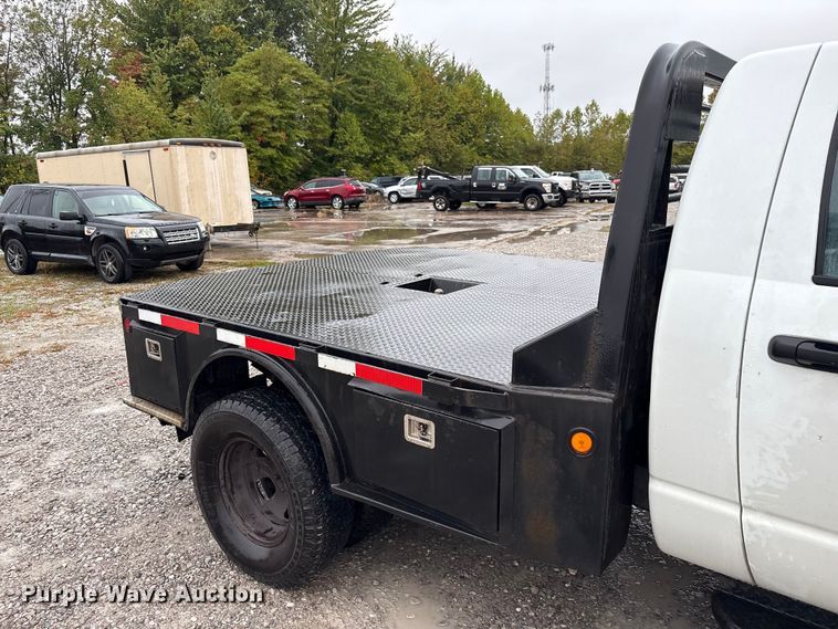image for item EM6104 2006 Dodge Ram 3500 flatbed pickup truck