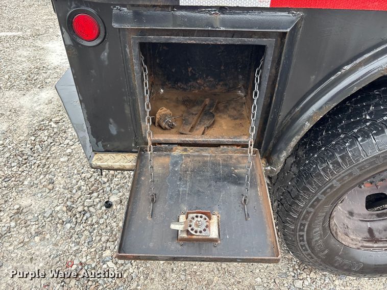 image for item EM6104 2006 Dodge Ram 3500 flatbed pickup truck