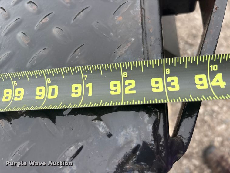 image for item EM6104 2006 Dodge Ram 3500 flatbed pickup truck