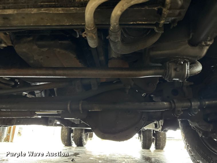 image for item EM6104 2006 Dodge Ram 3500 flatbed pickup truck