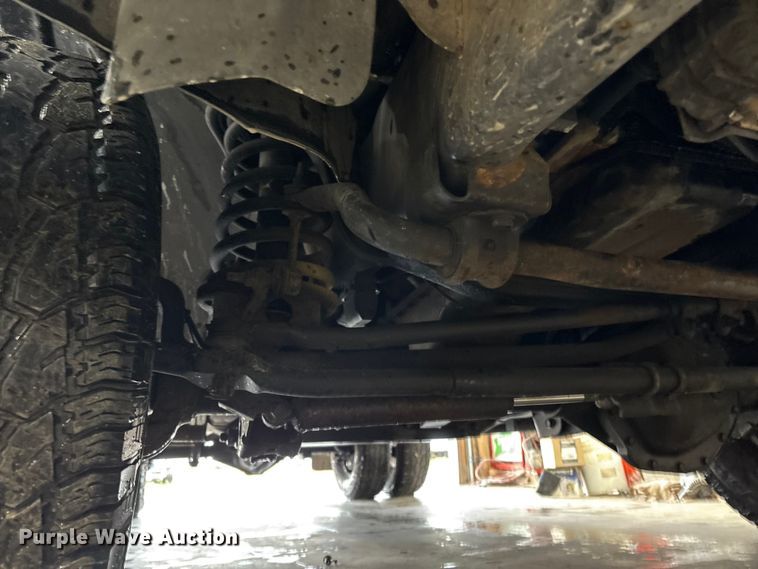 image for item EM6104 2006 Dodge Ram 3500 flatbed pickup truck