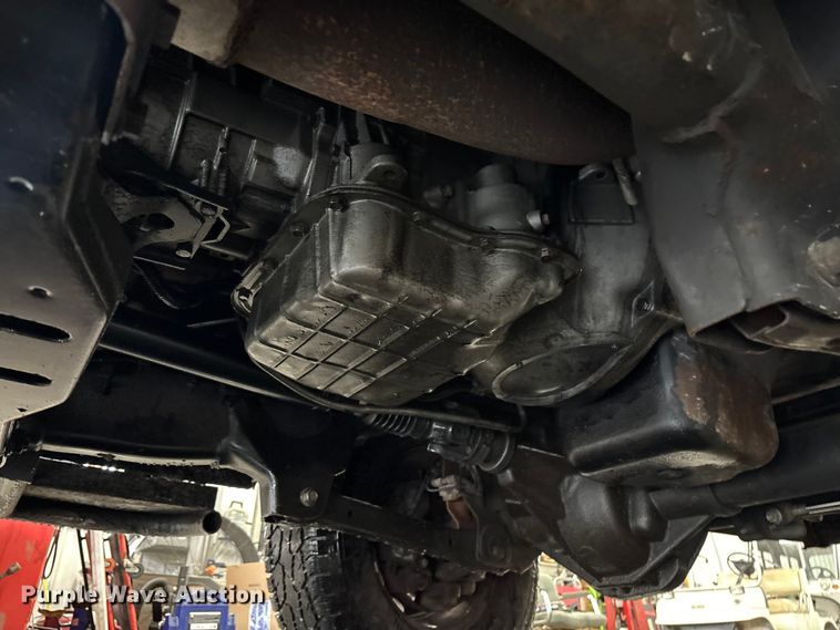 image for item EM6104 2006 Dodge Ram 3500 flatbed pickup truck