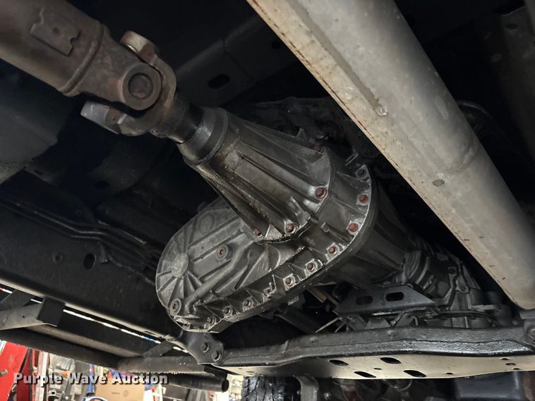 image for item EM6104 2006 Dodge Ram 3500 flatbed pickup truck