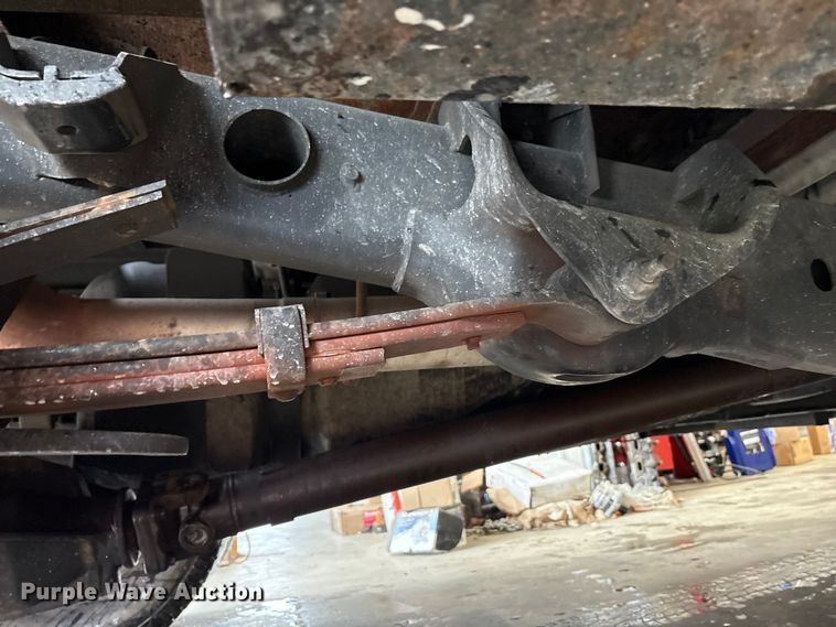 image for item EM6104 2006 Dodge Ram 3500 flatbed pickup truck