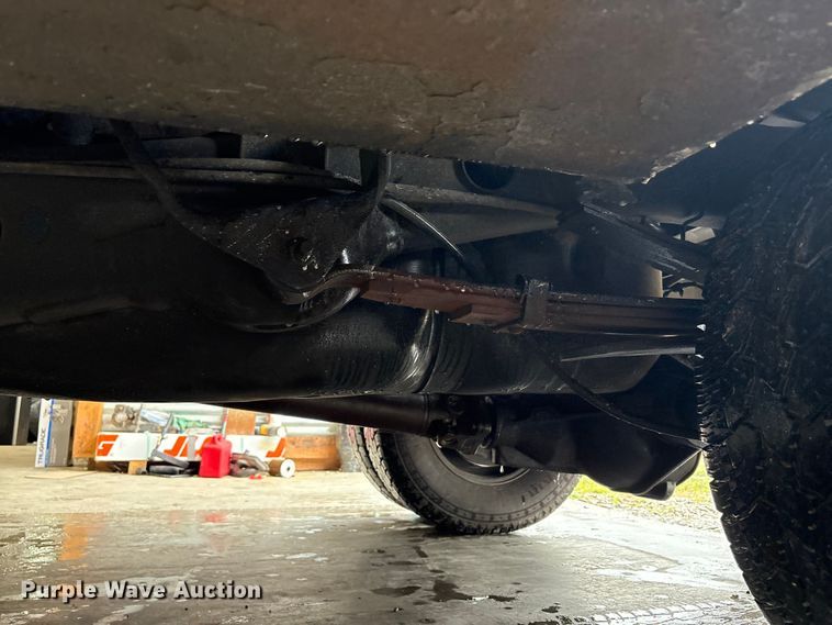 image for item EM6104 2006 Dodge Ram 3500 flatbed pickup truck