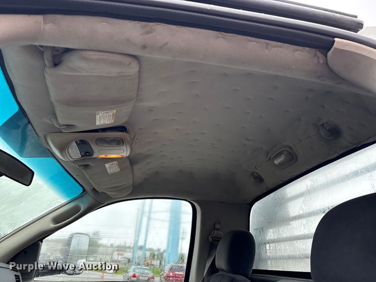 image for item EM6104 2006 Dodge Ram 3500 flatbed pickup truck