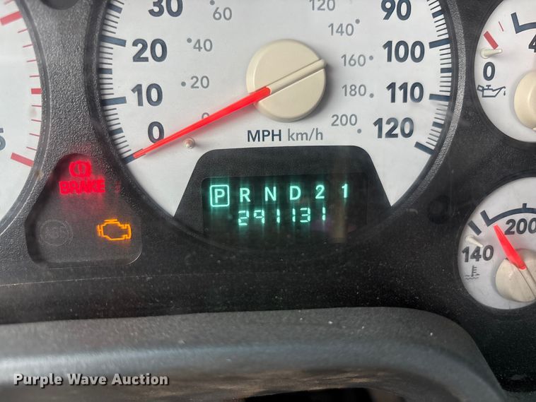 image for item EM6104 2006 Dodge Ram 3500 flatbed pickup truck