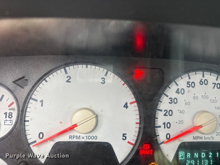 image for item EM6104 2006 Dodge Ram 3500 flatbed pickup truck