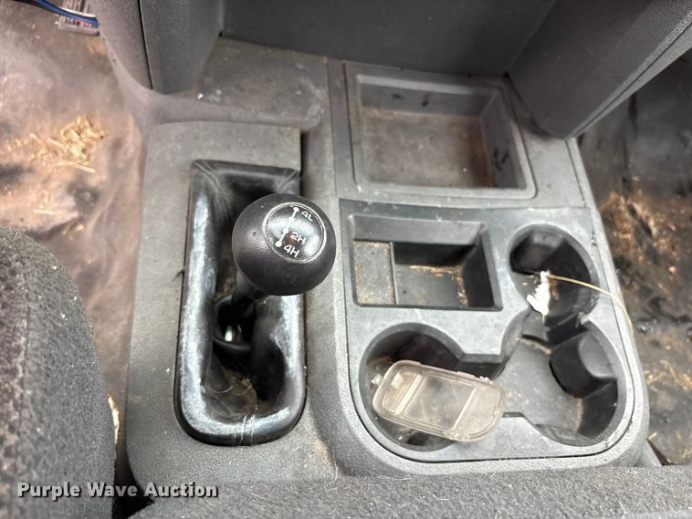 image for item EM6104 2006 Dodge Ram 3500 flatbed pickup truck