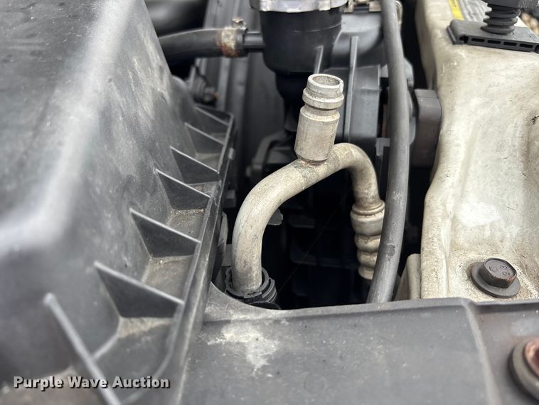 image for item EM6104 2006 Dodge Ram 3500 flatbed pickup truck