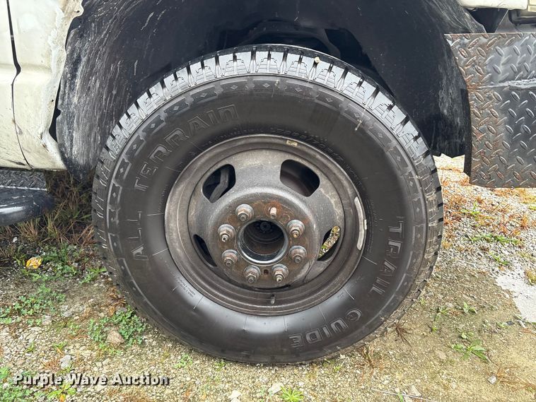 image for item EM6104 2006 Dodge Ram 3500 flatbed pickup truck