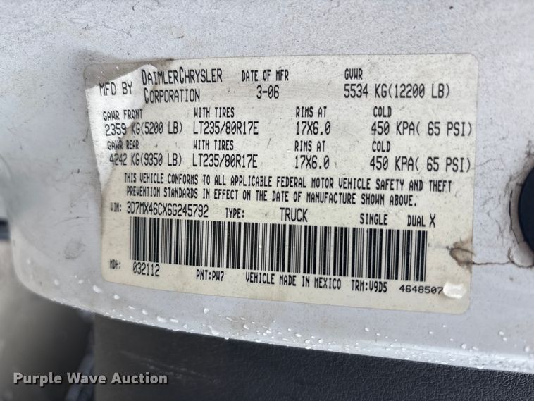 image for item EM6104 2006 Dodge Ram 3500 flatbed pickup truck