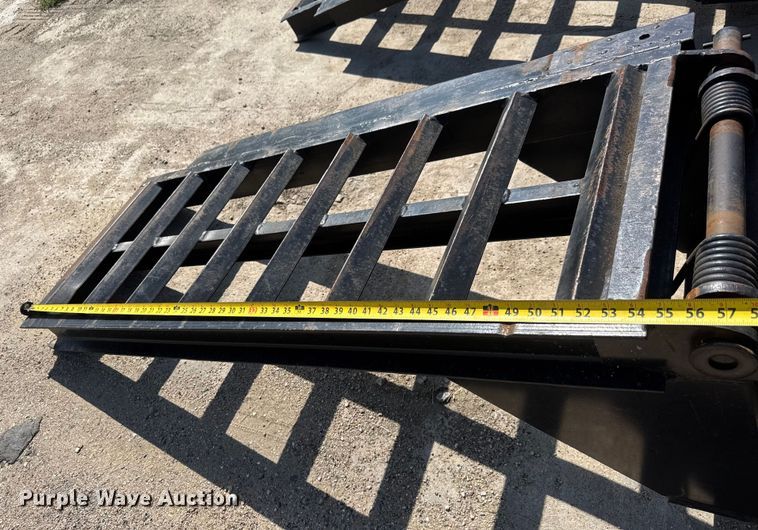 image for item EM8153 1994 Interstate  equipment trailer