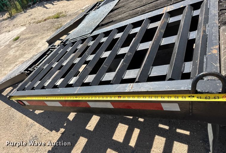 image for item EM8153 1994 Interstate  equipment trailer