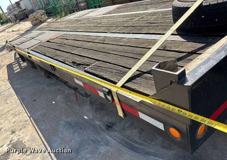 image for item EM8153 1994 Interstate  equipment trailer