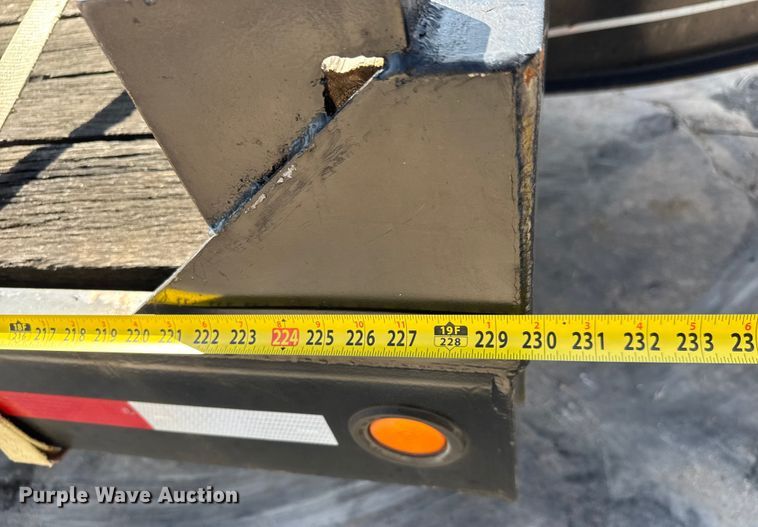 image for item EM8153 1994 Interstate  equipment trailer