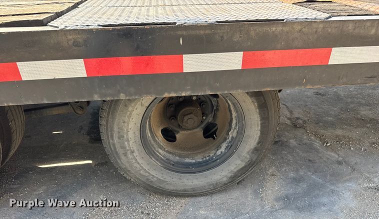 image for item EM8153 1994 Interstate  equipment trailer