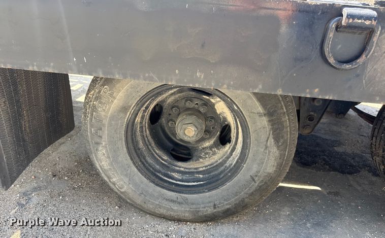 image for item EM8153 1994 Interstate  equipment trailer