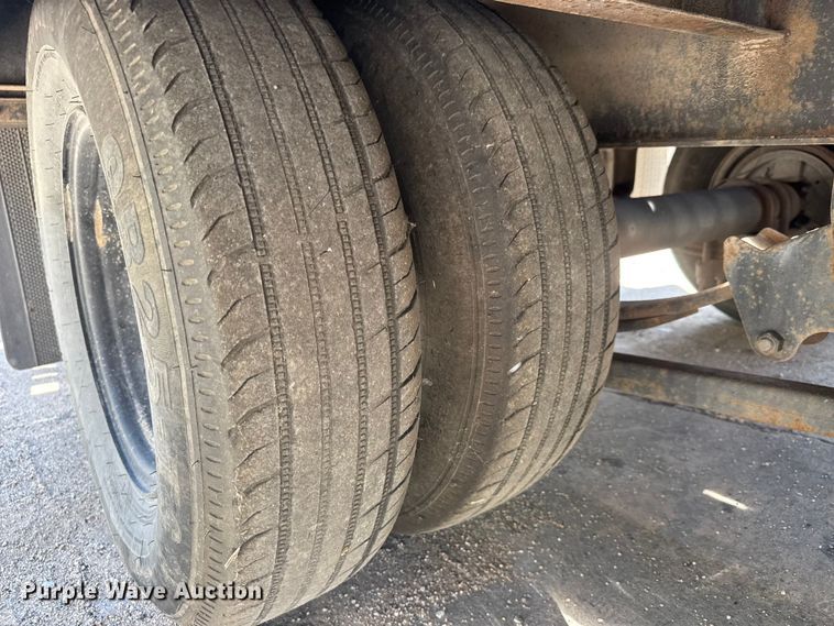 image for item EM8153 1994 Interstate  equipment trailer