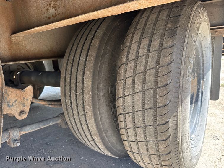 image for item EM8153 1994 Interstate  equipment trailer