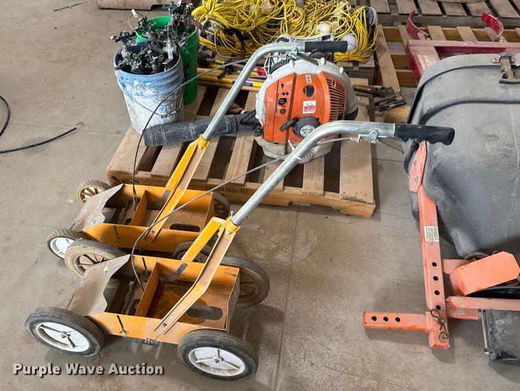 image for item EM8261 Lawn equipment