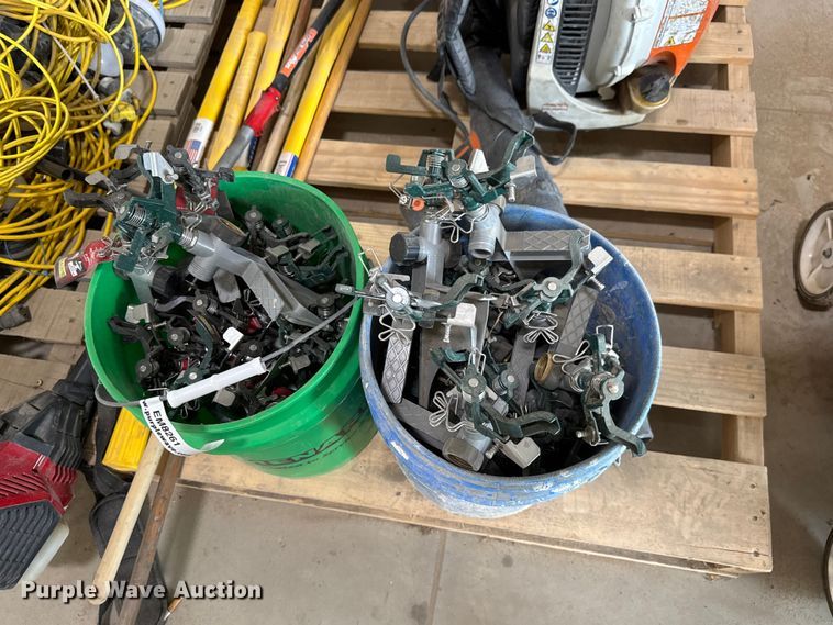 image for item EM8261 Lawn equipment