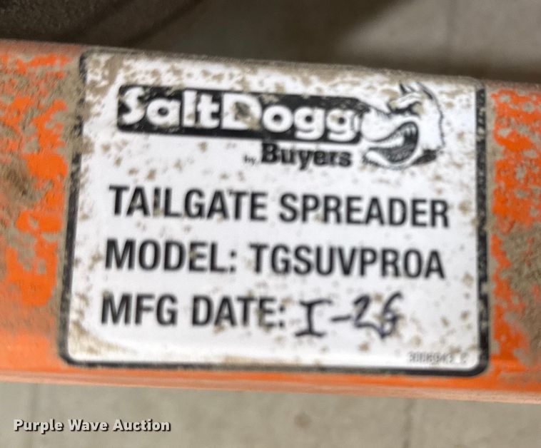 image for item EM8261 Lawn equipment