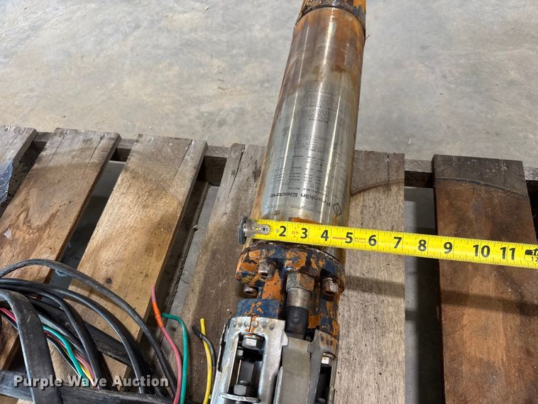 image for item EM8263 Franklin Electric 2366138120 Submersible pump