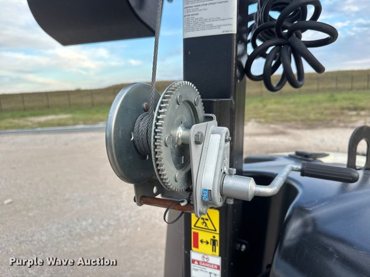 image for item EM8271 2019 Doosan LCV6WKUB-60HZ-T4F light plant