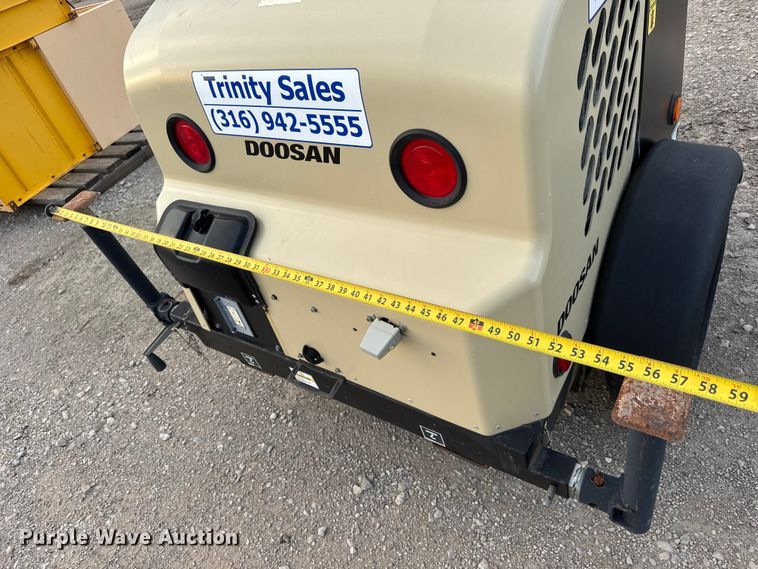 image for item EM8272 2019 Doosan LCV6WKUB-60HZ-T4F light plant