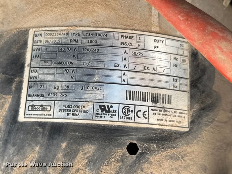 image for item EM8272 2019 Doosan LCV6WKUB-60HZ-T4F light plant