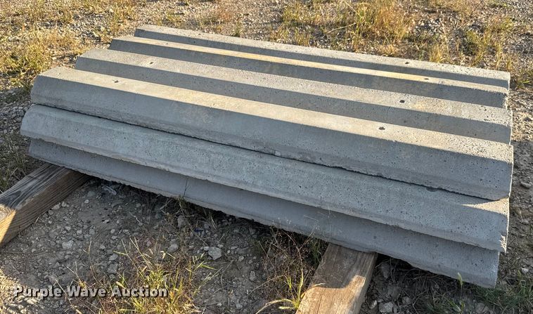 image for item EM8280 Concrete curbs